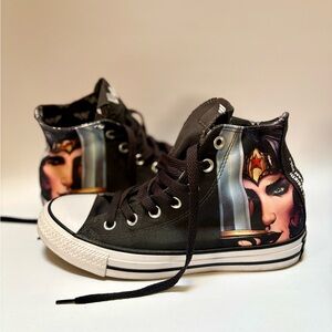 Converse | DC Comics x CTAS "Rebirth" Wonder Woman High-Top Sneakers - W7, B/W
